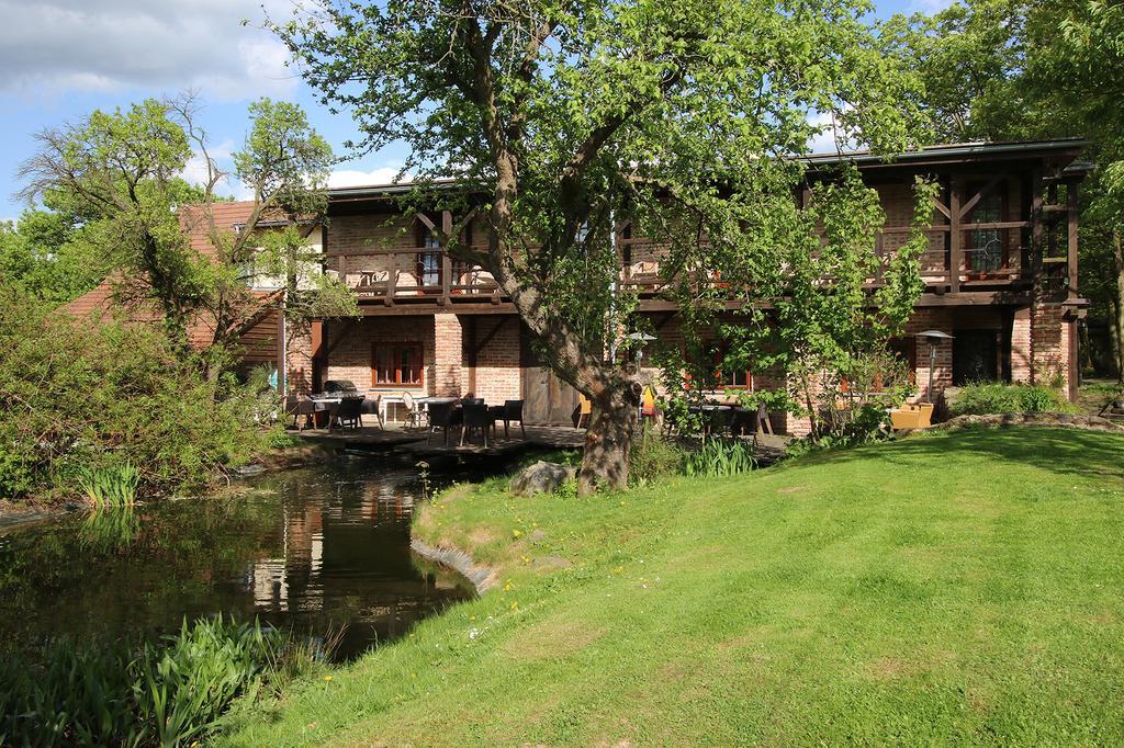 Areal Botanika Hotel Unhošť Exterior foto