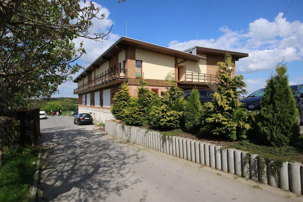 Areal Botanika Hotel Unhošť Exterior foto
